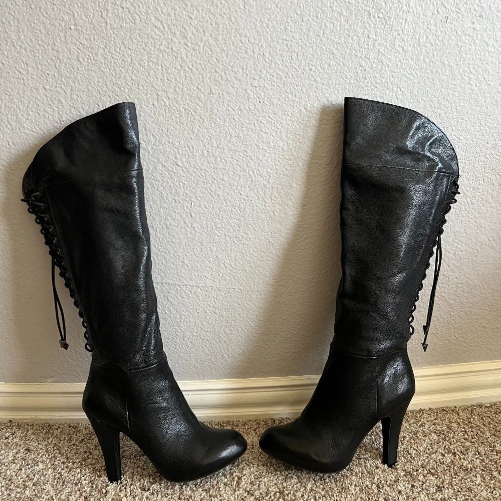 LACE UP GIANNI BINI KNEE-HIGH HEELED BOOTS